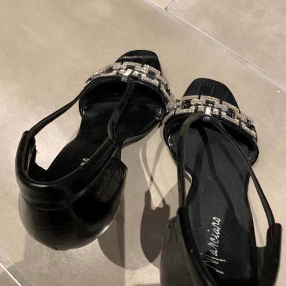 Heels - Picture 2 of 5